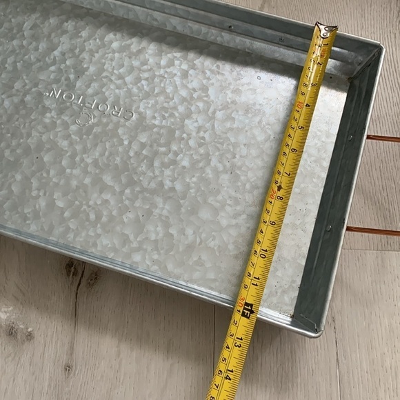 Crofton tray Galvanized Tin Tray with handles rose gold‎ details - Picture 8 of 12